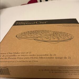 The Pampered Chef Brown Microwave Chip Maker